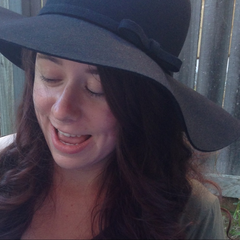 Meet your Posher, Hannah